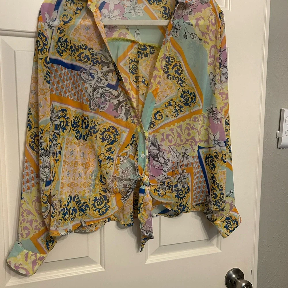 Timing Multicolor Patterned Blouse - Picture 3 of 5